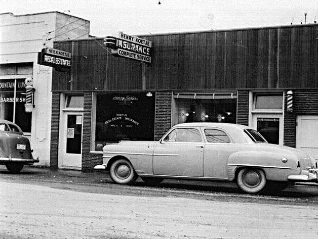 The orginial Koetje office on Pioneer way in 1942