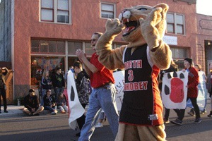 Students and staff from North Whidbey Middle School participate in the Oak Harbor homecoming parade Wednesday.