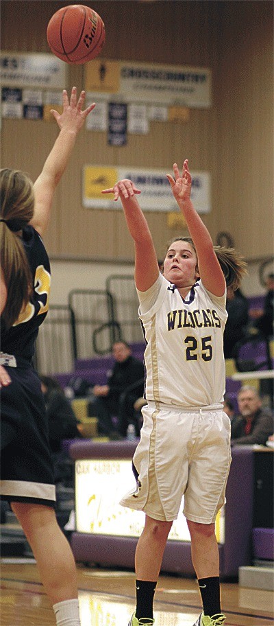 Annie Leete connects on one of her six three-point baskets against Everett.