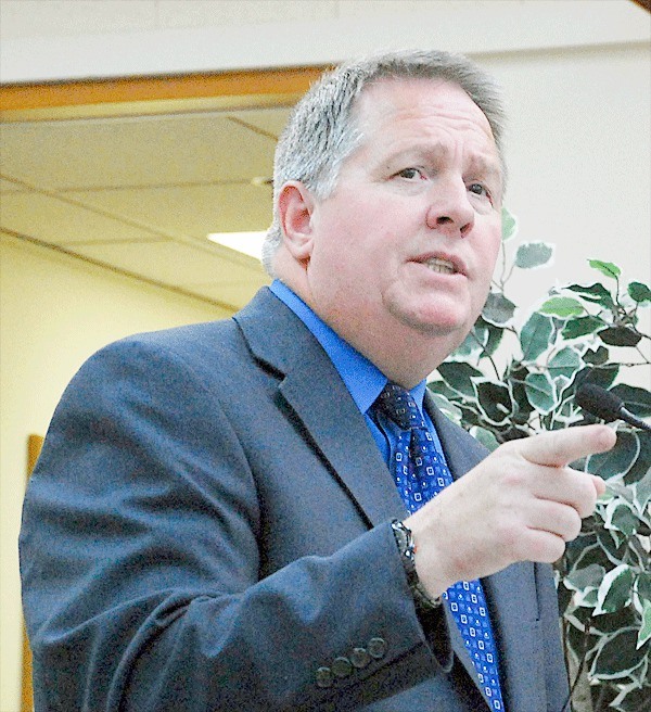 Oak Harbor Police Chief Rick Wallace discusses his department’s two-year budget before the City Council.