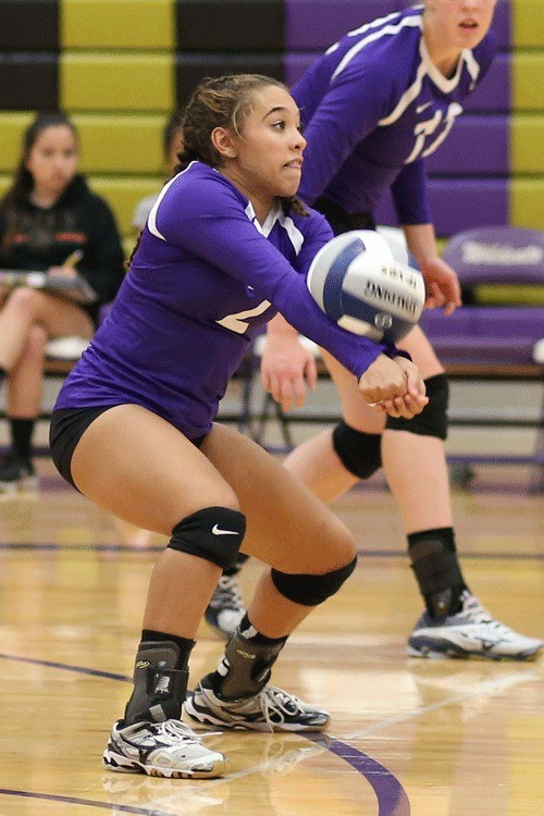 Cierra Dean passes for Oak Harbor in Monday's match with Snohomish.