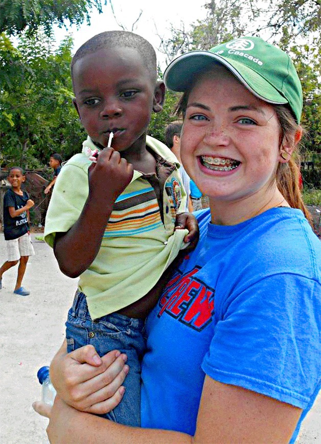 Hanna Keyes volunteers in the Dominican Republic to help build a medical center for locals.