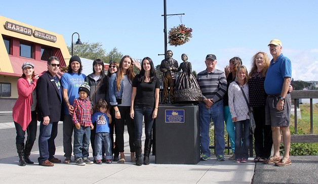 Descendants of early Oak Harbor pioneers Edward and Christina Barrington join officials with the City of Oak Harbor
