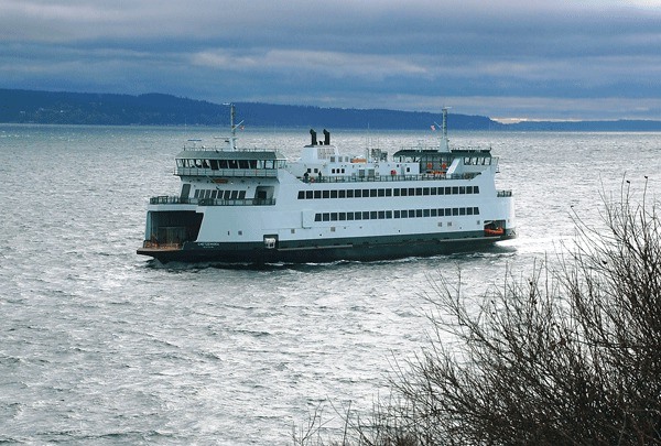The Chetzemoka makes its way across Admiralty Inlet to the Coupeville ferry terminal Thursday