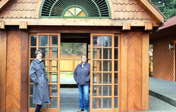 Broker Marchele Hatchner and Ryan’s House for Youth Executive Director Lori Cavender stand in the courtyard of the former Countryside Inn. Ryan’s House is hoping to purchase the motel in order to convert it to a temporary living facility and drop-in center for homeless youth.