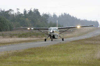 Kenmore Air runs a commercial air service from Oak Harbor Airport while lawsuits run their course in court.