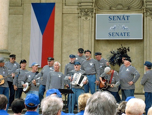The Shifty Sailors sing at the International Shanty Fest in Prague.