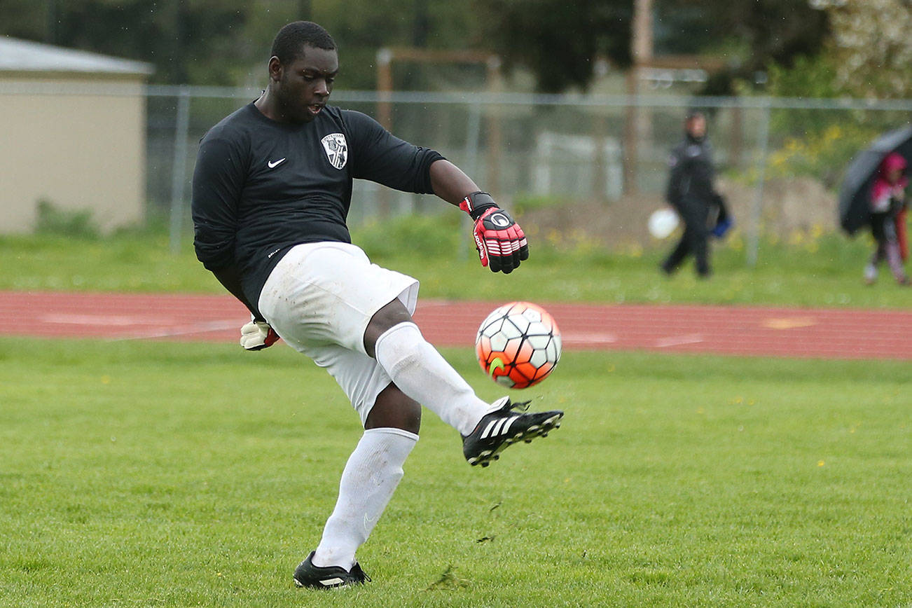 Wolves’ troubles with Port Townsend continue / Soccer