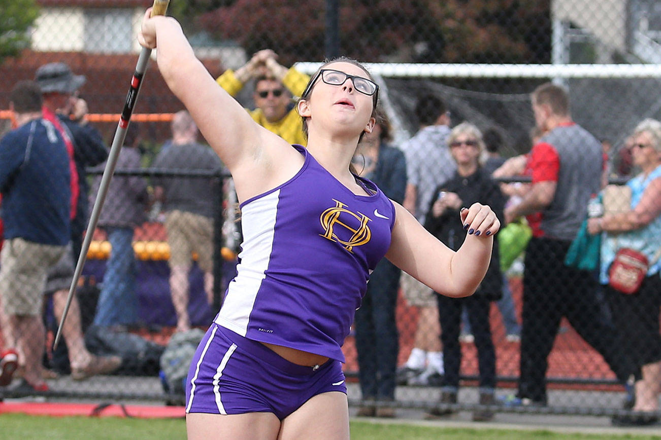 Two Wildcats qualify for state meet / Track