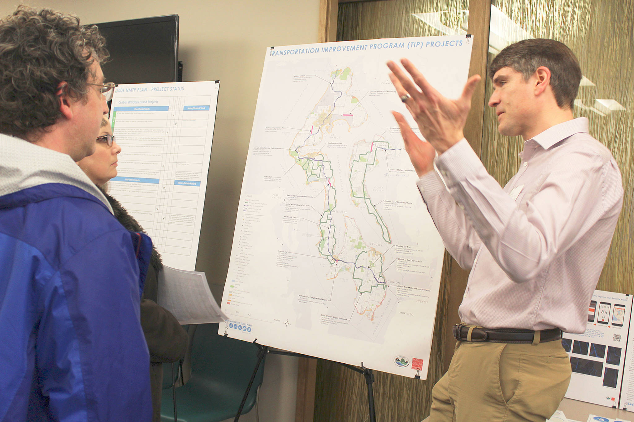 County planner Brian Wood speaks to residents about the bike trail system at a Coupeville meeting last year.                                Photo by Patricia Guthrie/Whidbey News-Times