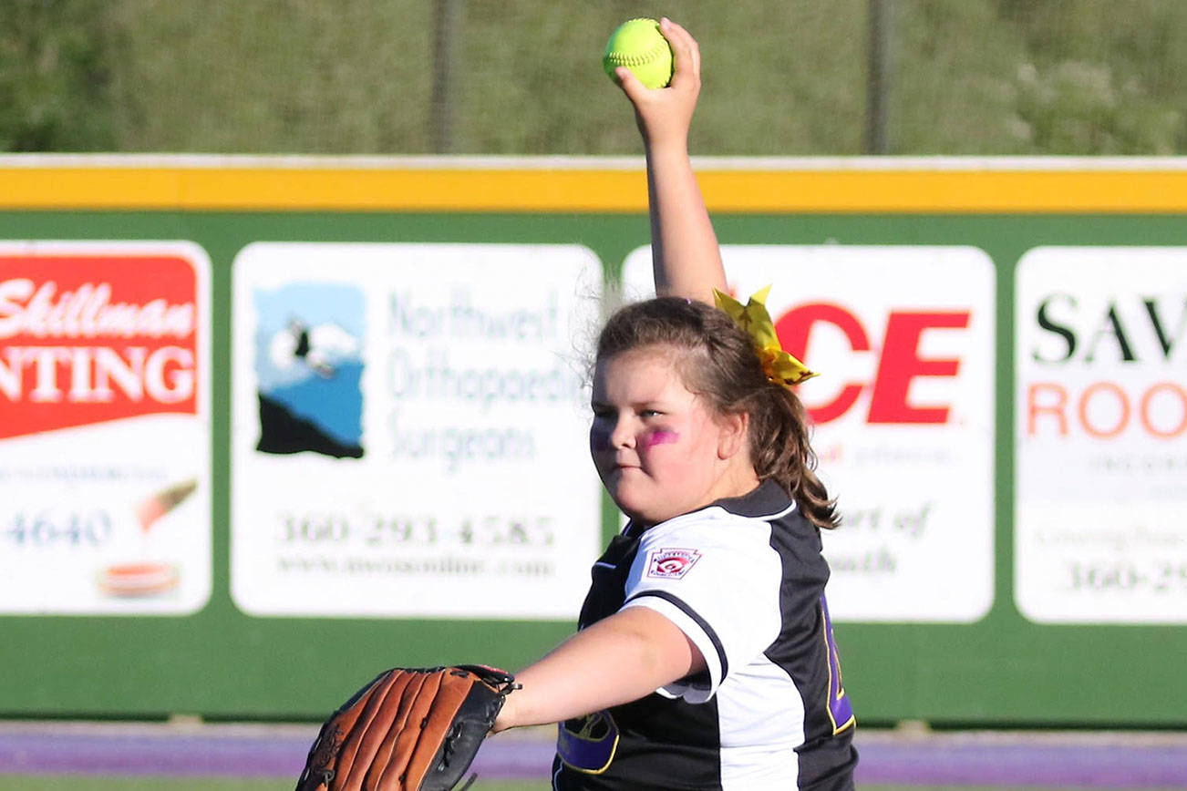 North Whidbey stumbles in district tournament / 8-10 softball