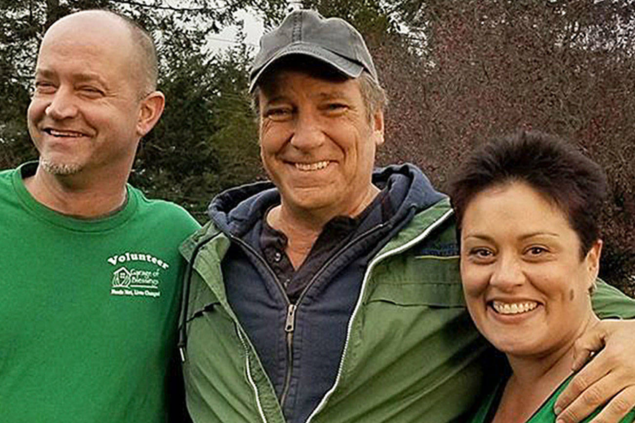 Mike Rowe, of “Dirty Jobs,” comes to Oak Harbor bearing gifts for Garage of Blessings