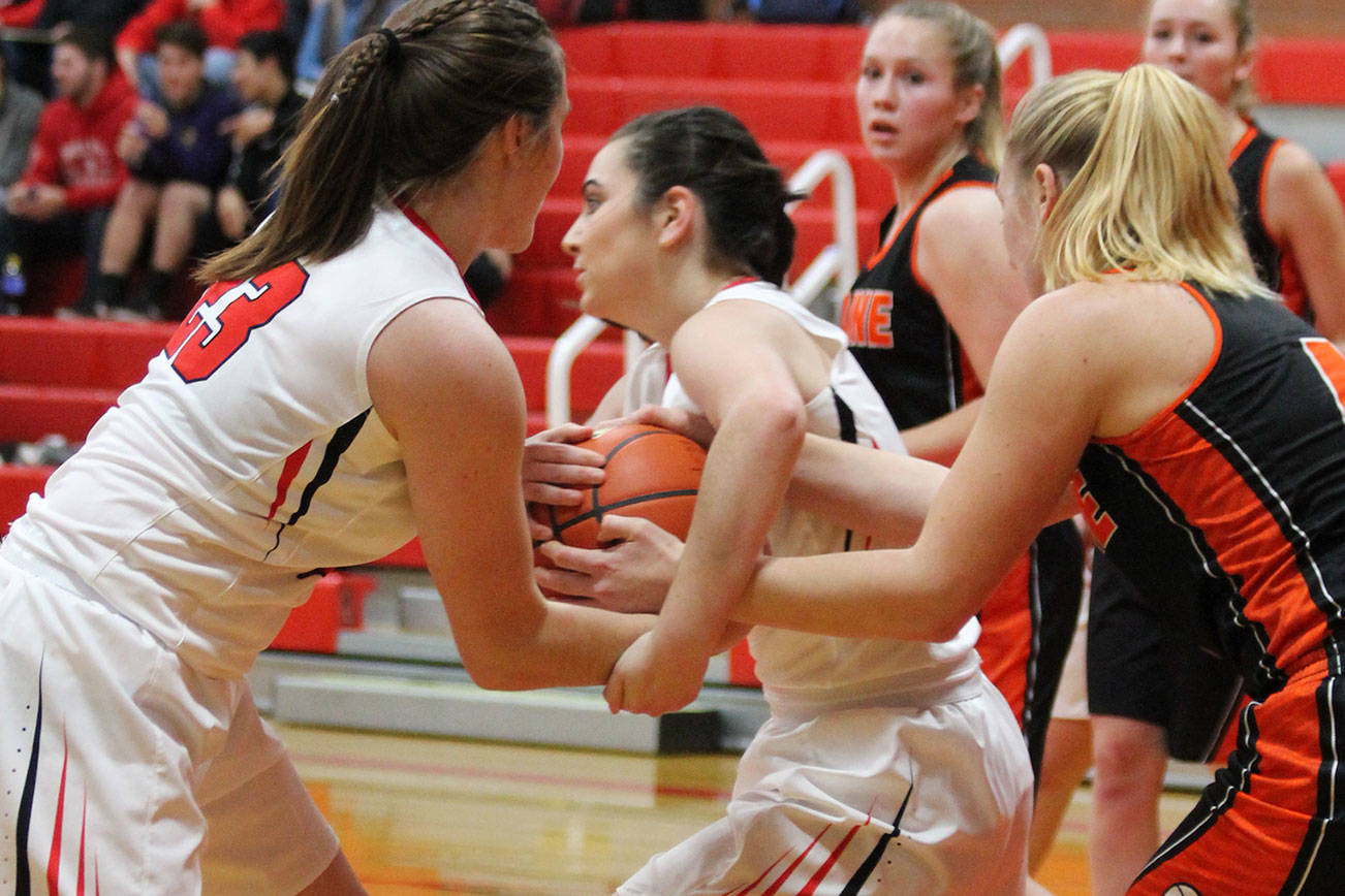 Wolves’ rally comes up short / Girls basketball