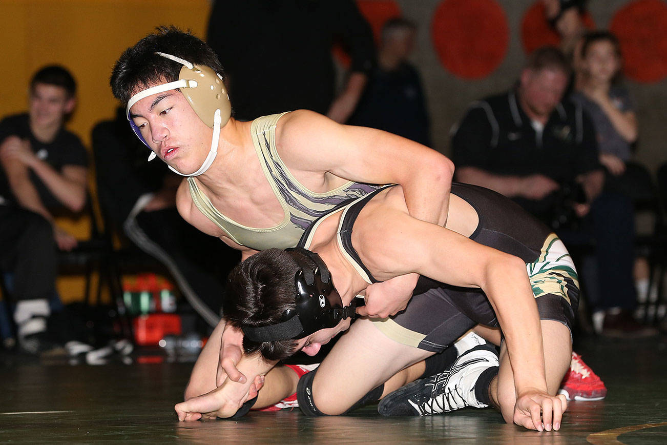 Wildcats rally past Getchell for 1st Wesco win / Wrestling