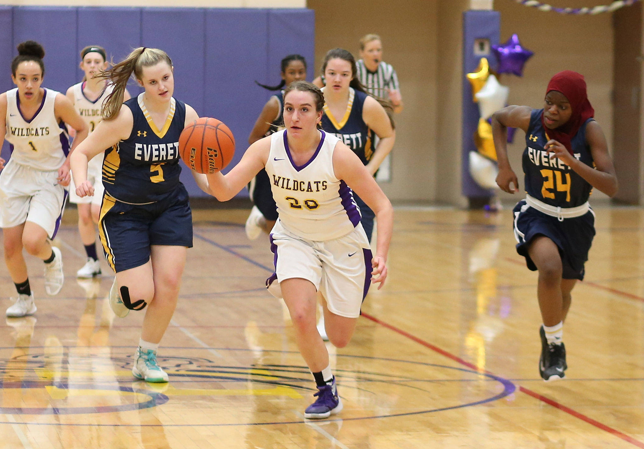 Samantha Hines beats the Everett defense up the court in Friday’s game.(Photo by John Fisken)