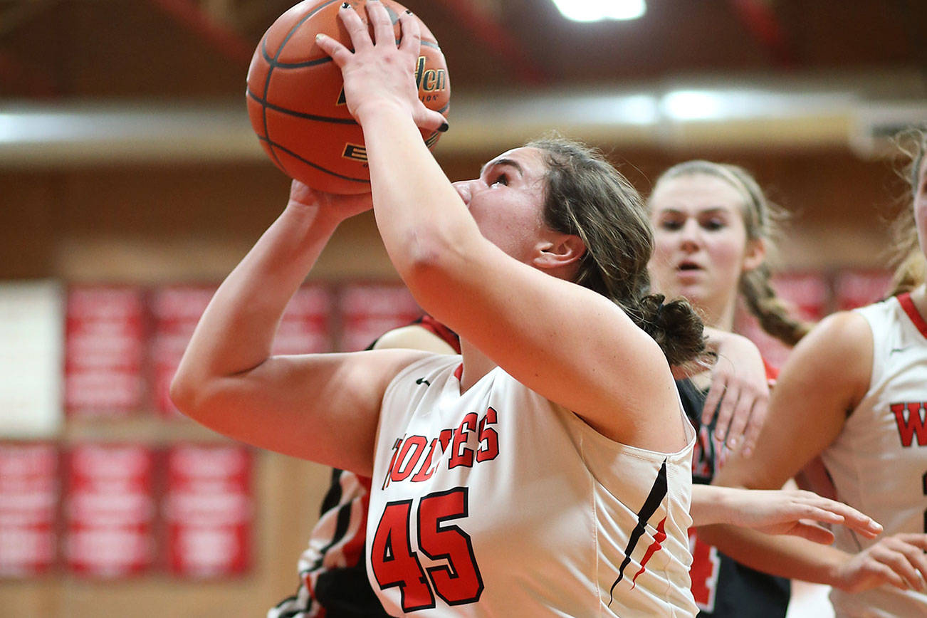 Redhawks beat Coupeville in fight for 1st / Girls basketball