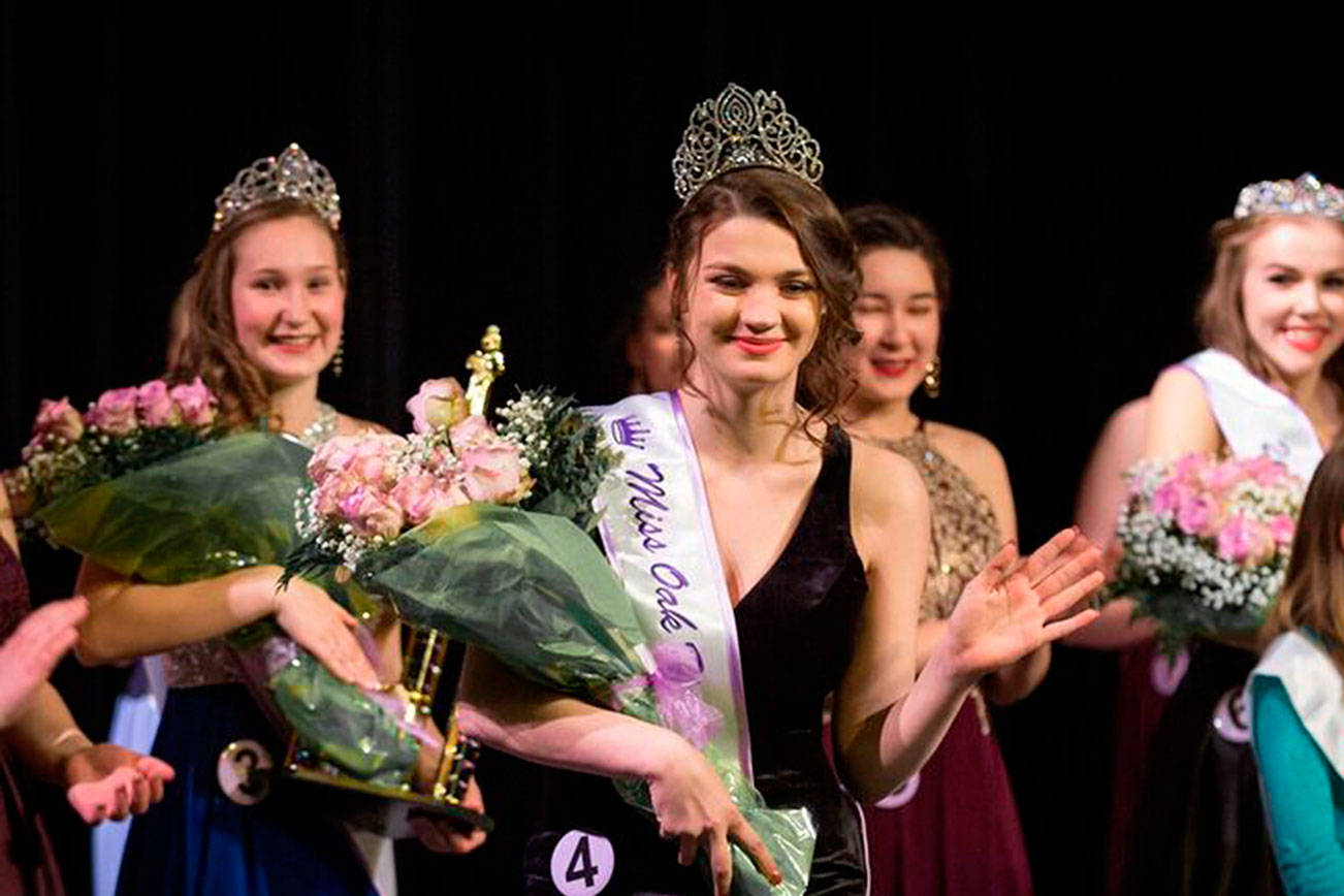 Miss Oak Harbor pageant crowns royalty