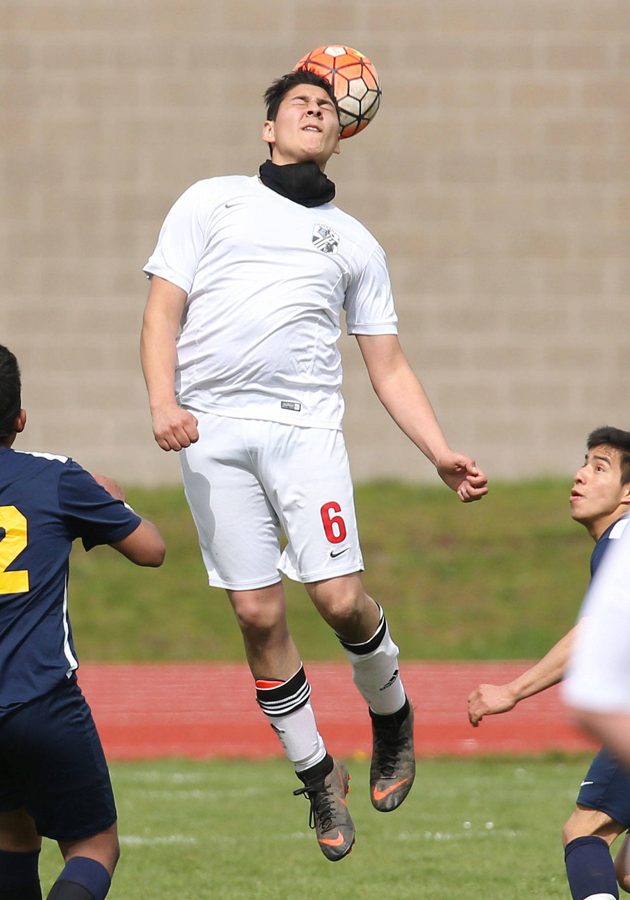 Coupeville’s Axel Partida uses his head in Saturday’s match. (Photo by John Fisken)