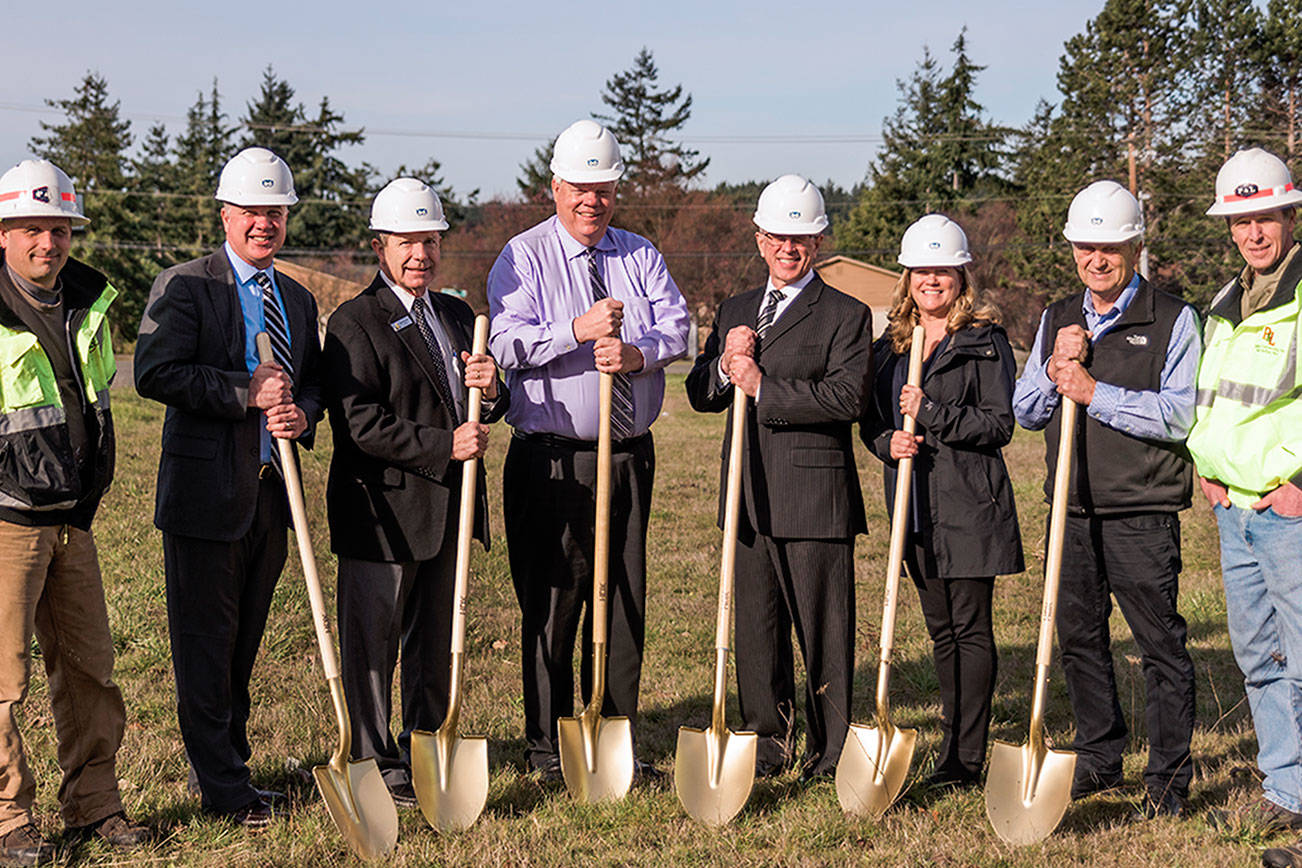 SaviBank breaks ground for branch on Midway