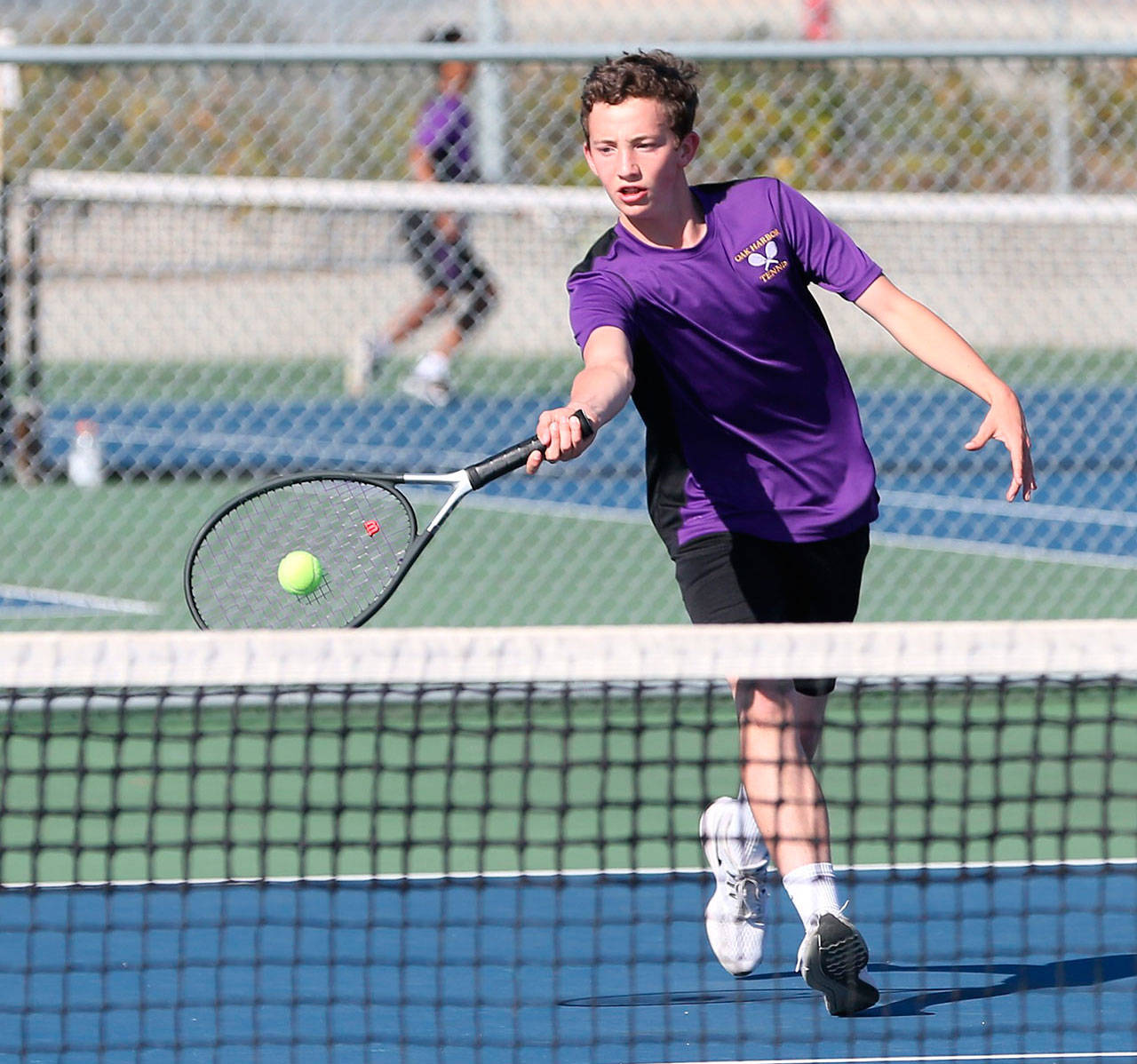 Nathaniel Thompson, who played No. 1 singles for Oak Harbor in 2017, returns to lead the Wildcats this season. (Photo by John Fisken)