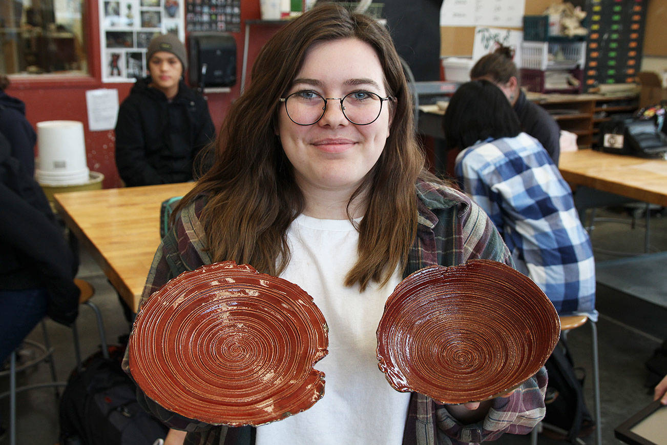 Oak Harbor art students take gold in state competition