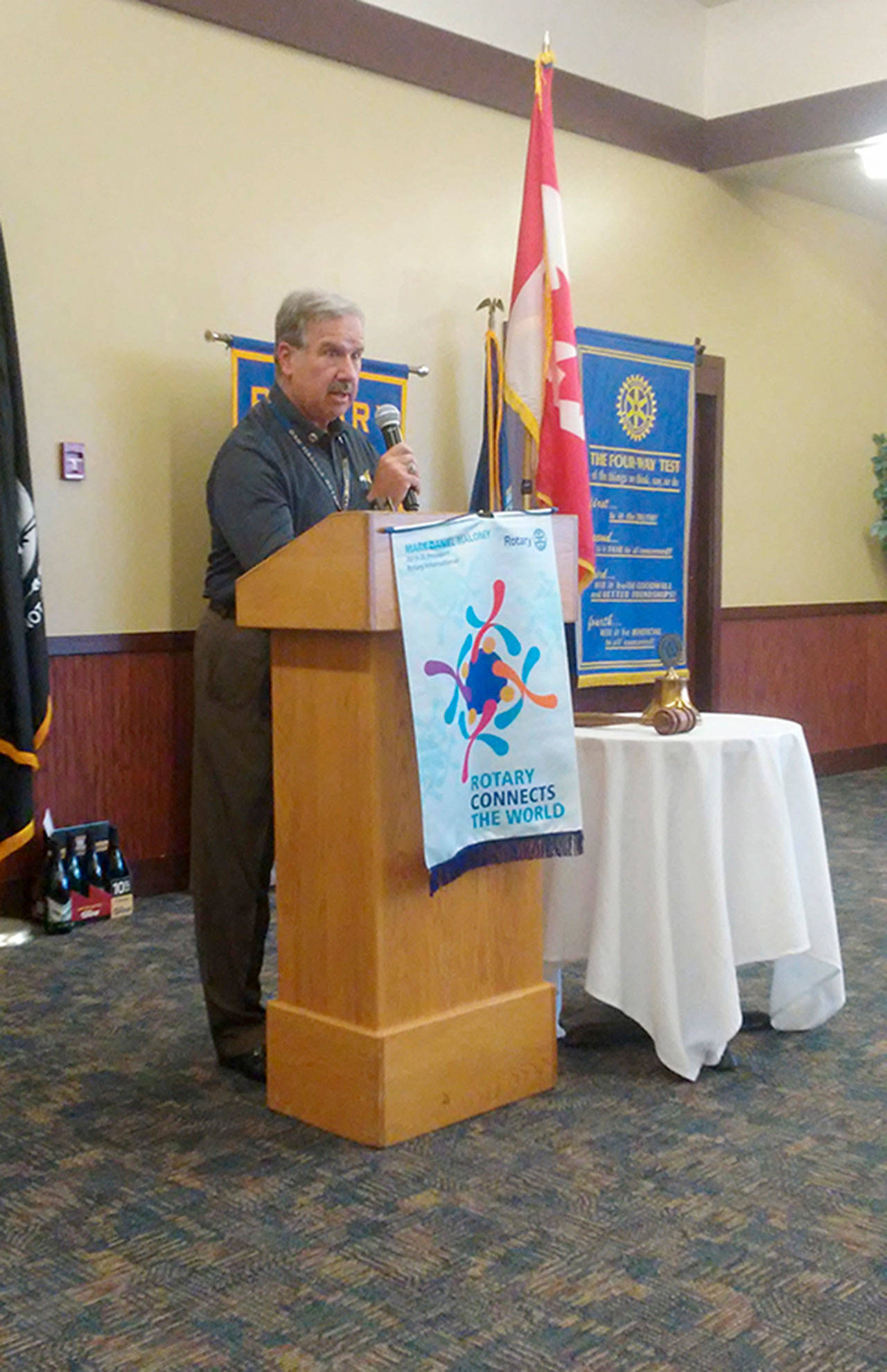 Steve Schwalbe delivers his acceptance speech. (Photo provided)