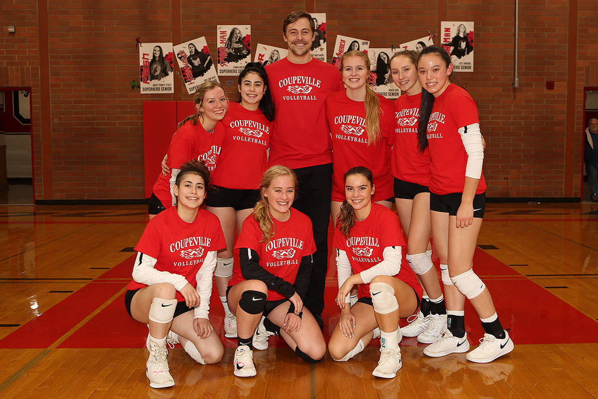 Coupeville goes home happy on Senior Night / Volleyball