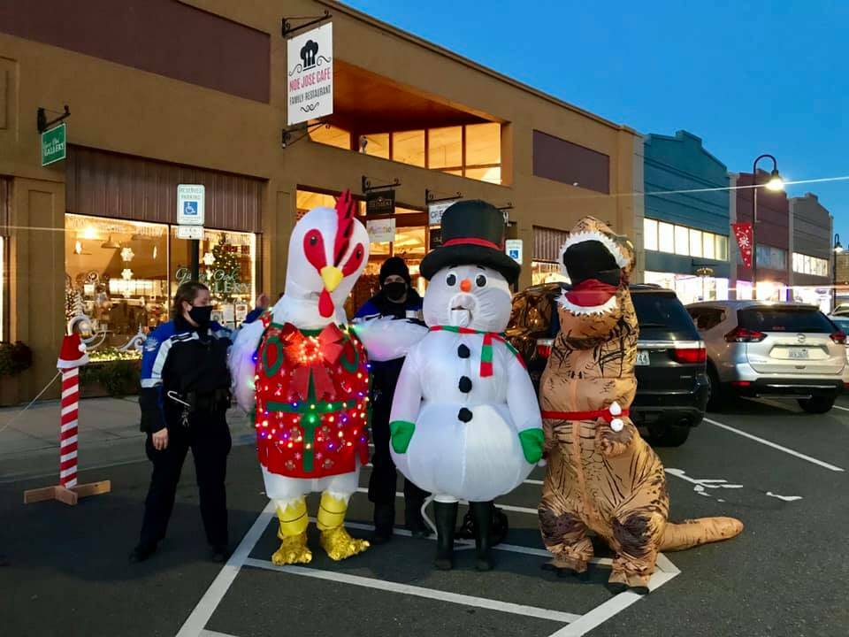 Photo provided
The famous Oak Harbor chicken joins other inflatable friends in celebrating Christmas at Oak Harbor’s 2020 Santa Cruise and tree lighting.