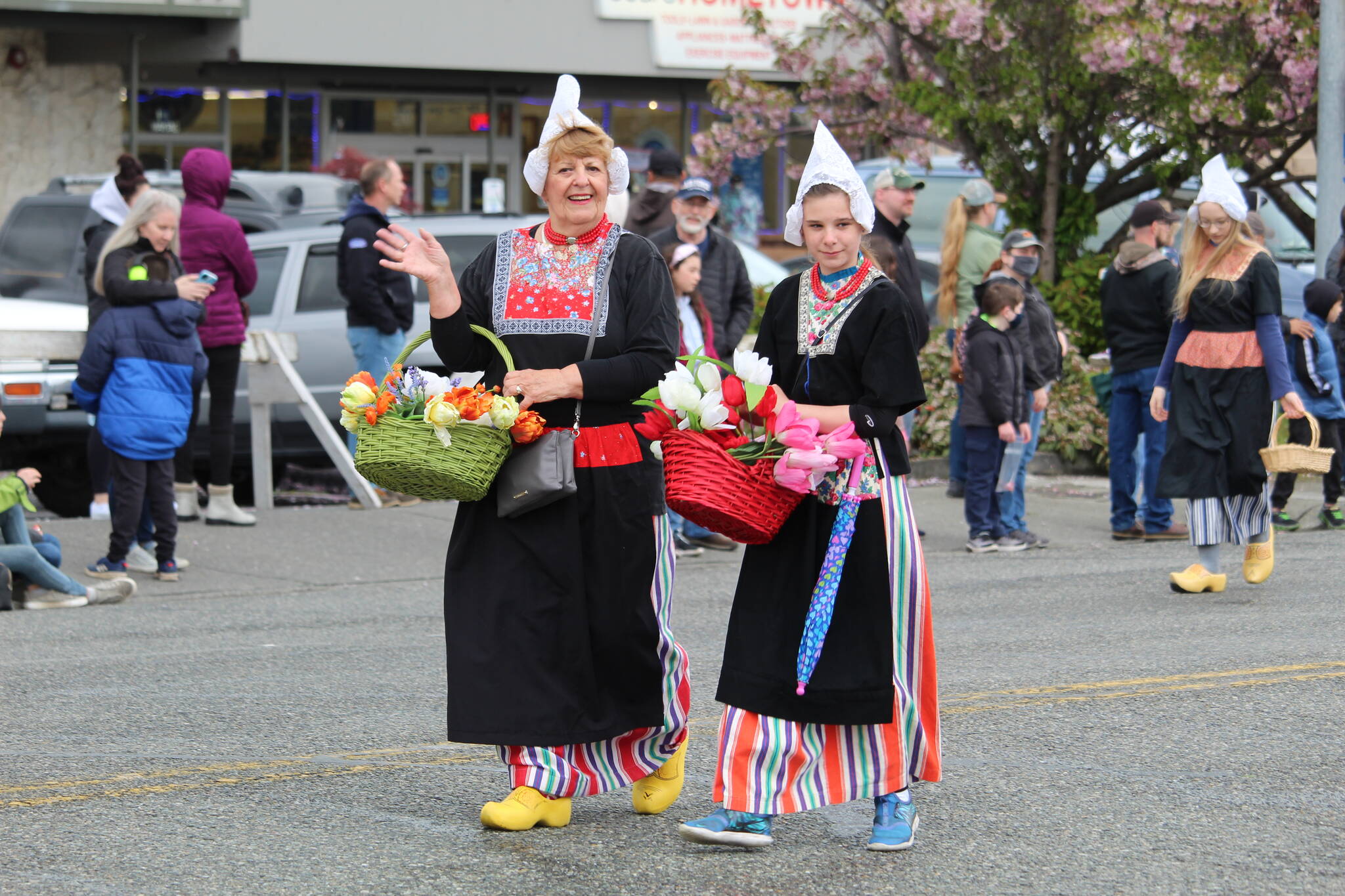 The Holland Happening parade celebrated Oak Harbor’s Dutch heritage April 30. (Photo by Karina Andrew/Whidbey News-Times)