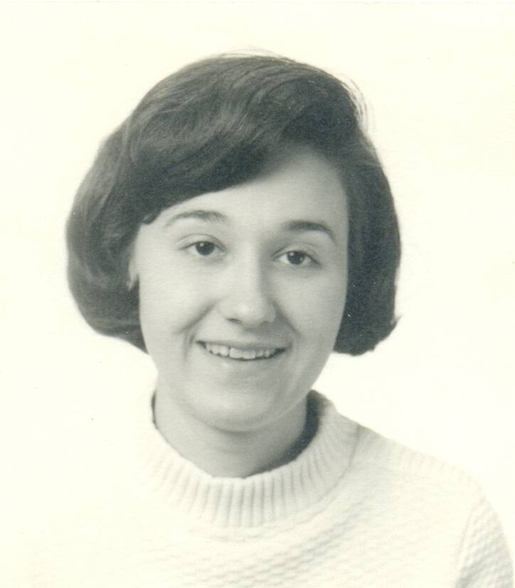 Linda Hunt Thom obituary photo