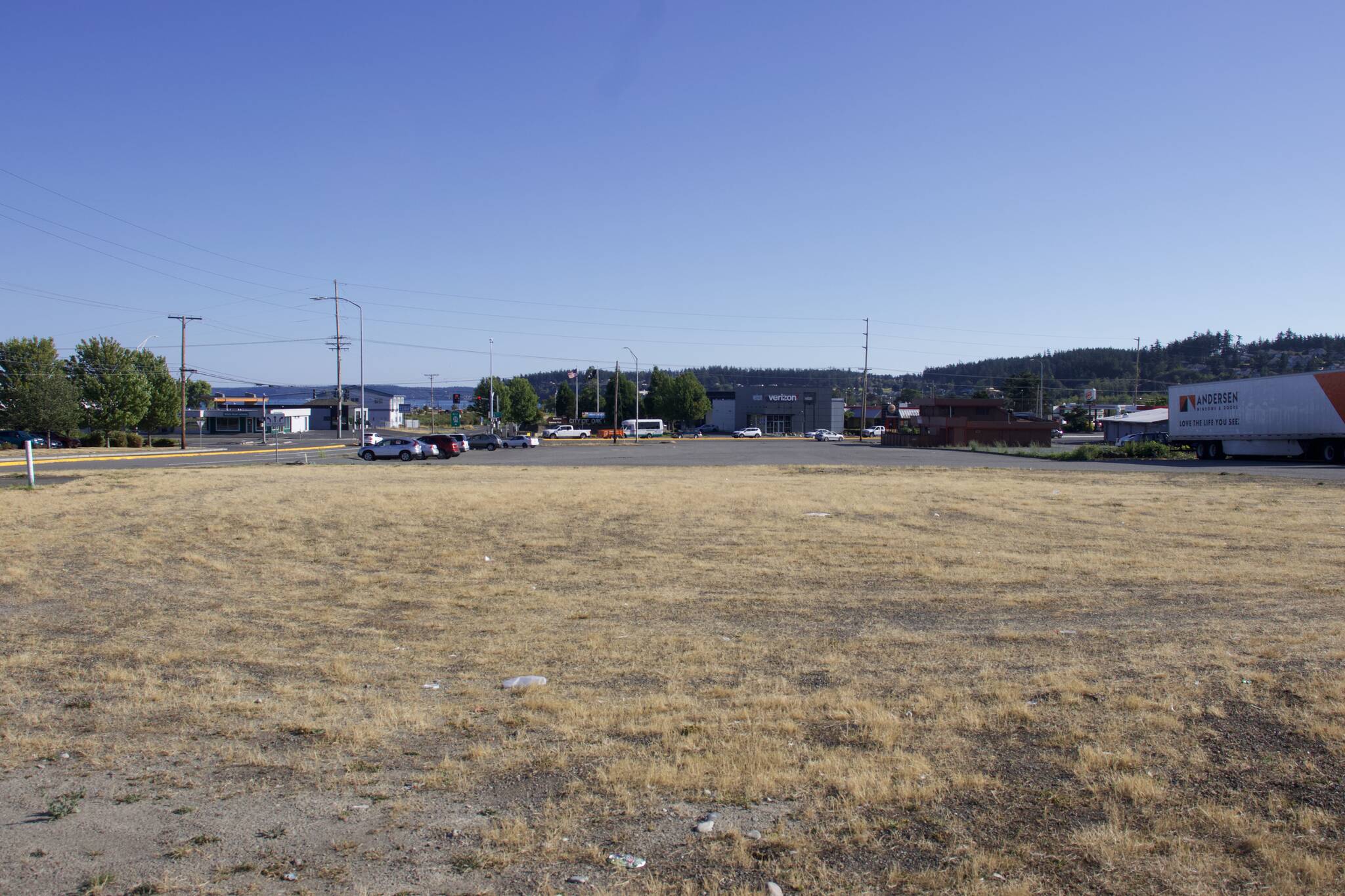 The lot on the corner State Route 20 and Piooner Way has been vacant since 2011. (Photo by Rachel Rosen/Whidbey News-Times)