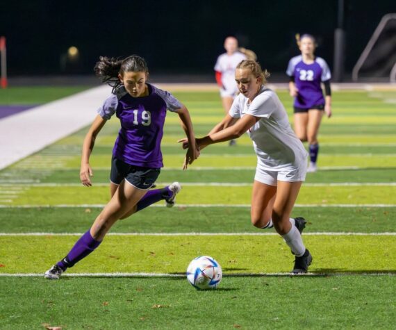 Photo by Levi Evans, Oak Harbor High School Yearbook.