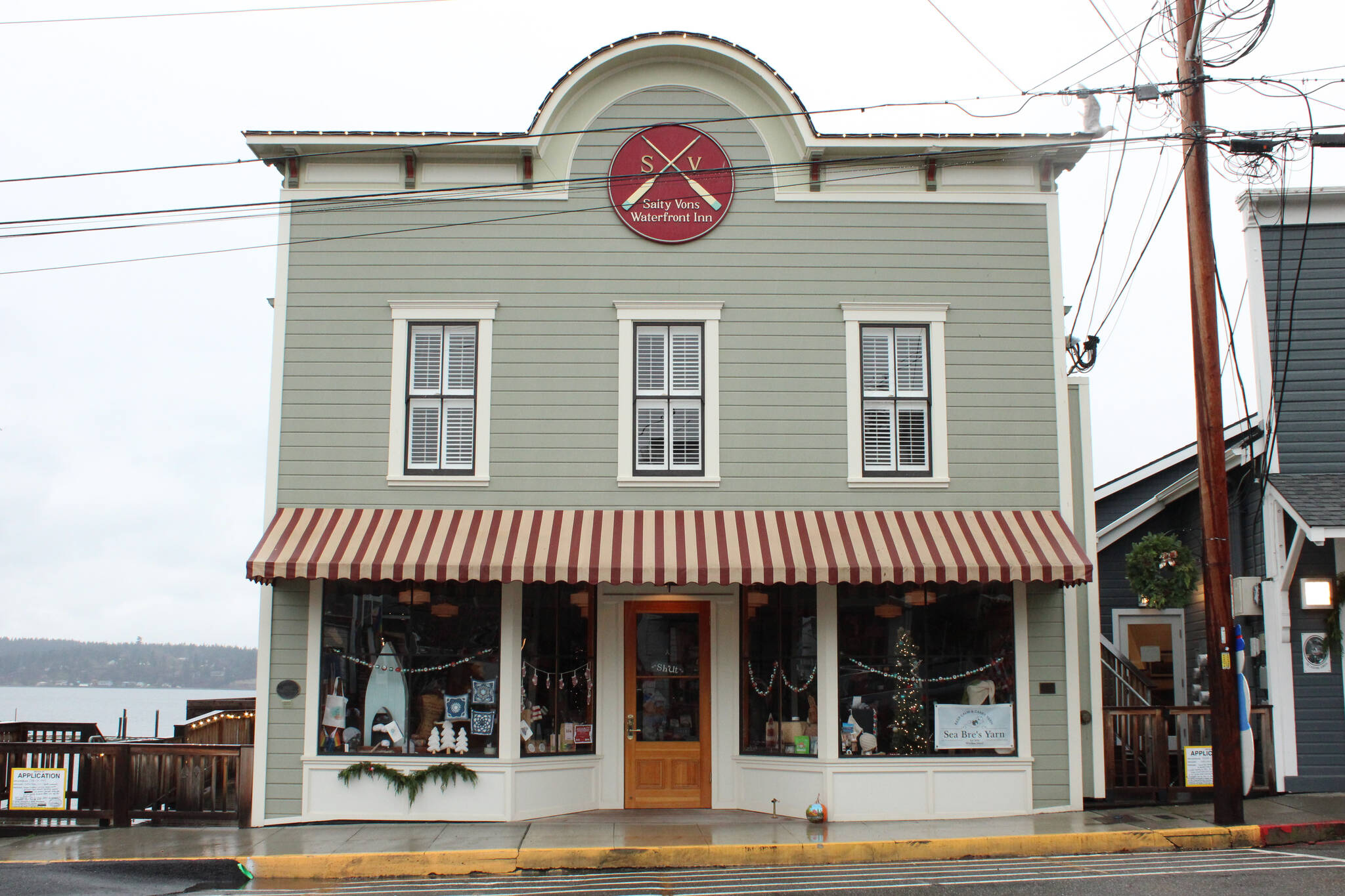 Photo by Allyson Ballard. The building at 12 NW Front Street is home to multiple short-term rentals owned by Salty Vons Waterfront Inn and Sea Bre’s Yarn.