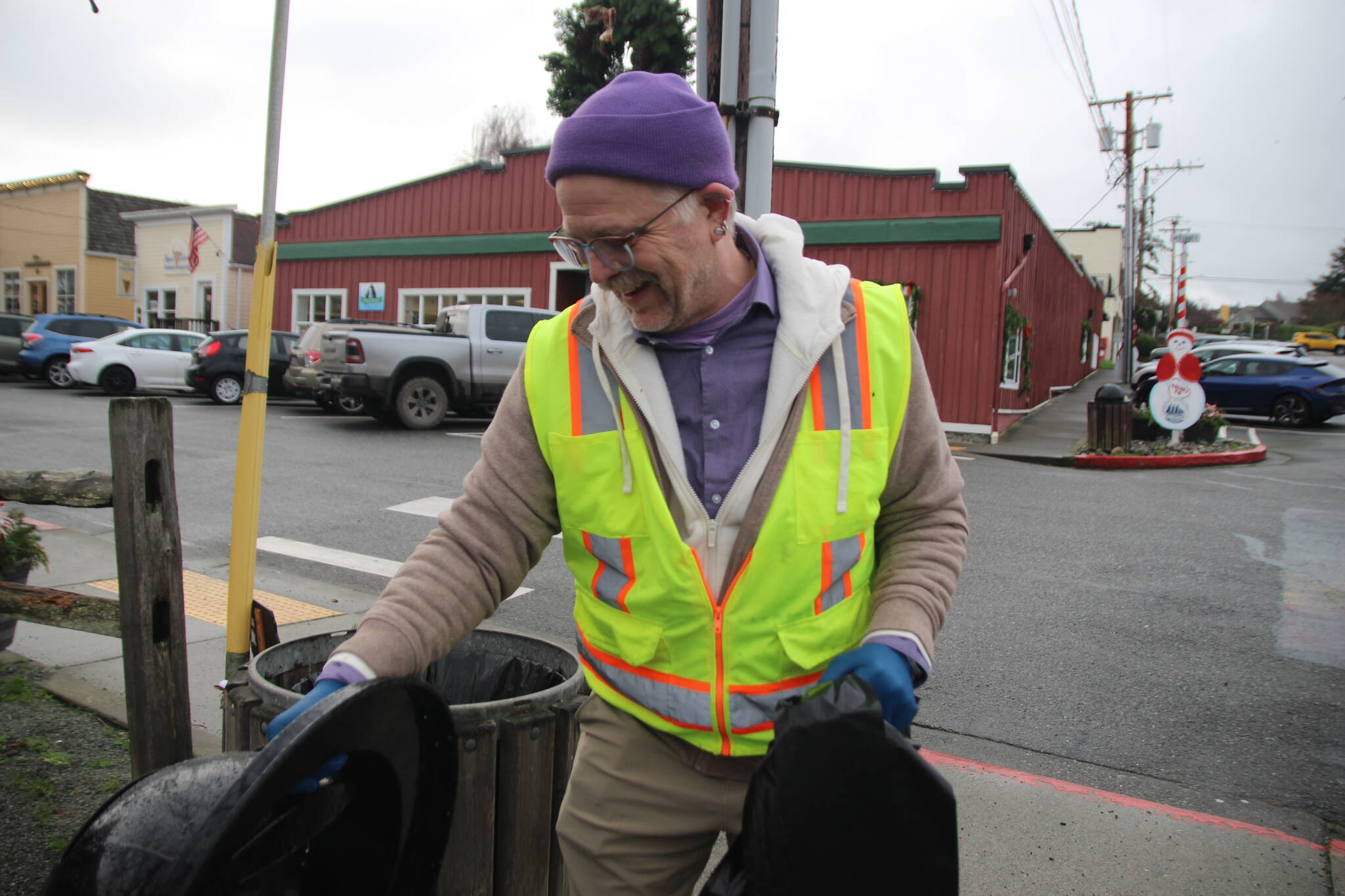 Photo by Marina Blatt
As Waterbury sings his way through downtown Coupeville, generally people just go about their business, others watch and appreciate it and on the rare occasion onlookers join in, Waterbury said.