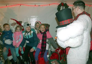 After his children asked Santa to bring their dad home for the holidays