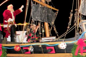 Holiday spirit lights up downtown Oak Harbor