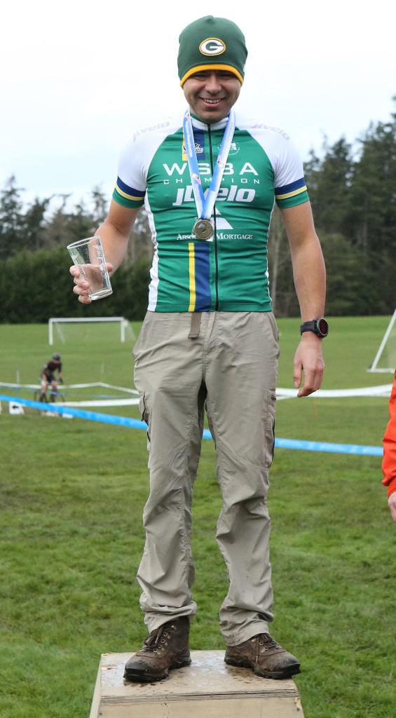 Oak Harbor&rsquo;s Mario Rivas shows off his championship medal. (Photo by John Fisken)