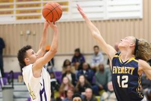 Second-quarter surge carries Seagulls over ’Cats / Boys basketball