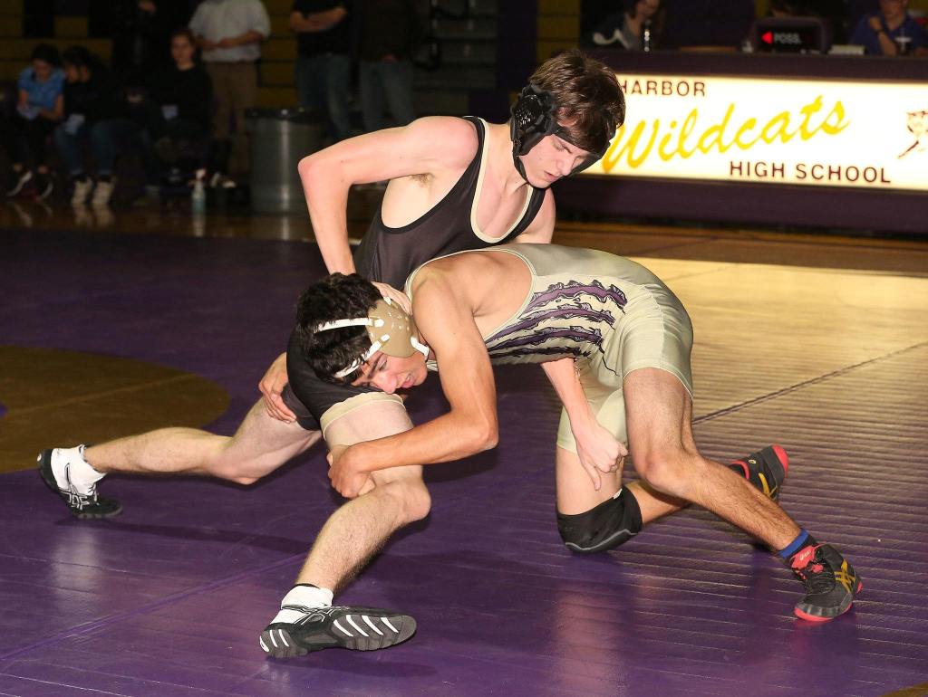 Caleb Fitzgerald prepares to take down MG&rsquo;s Tannor Condon. (Photo by John Fisken)