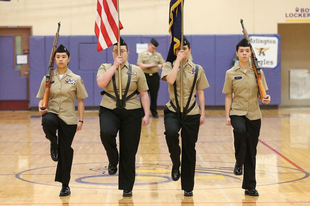 Shaina Aquirre, left, Mikayla Hobbs, Taylor Kesler, Jasmine Schultz. (Photo by John Fisken)