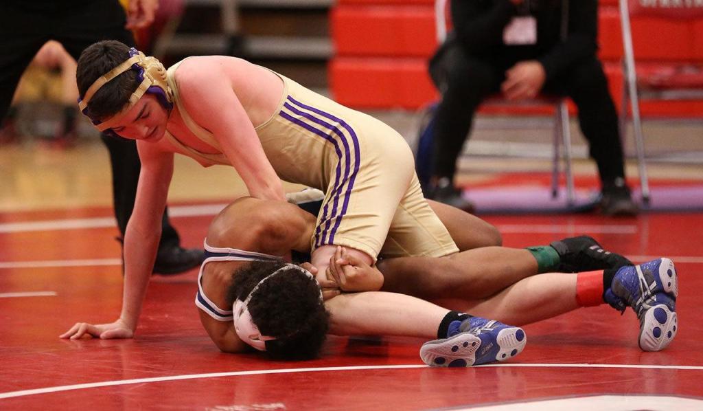 Dawson Seabolt works to turn Everett&rsquo;s Kody Smith. Seabolt went on to win in a fall to claim fifth place. (Photo by John Fisken)