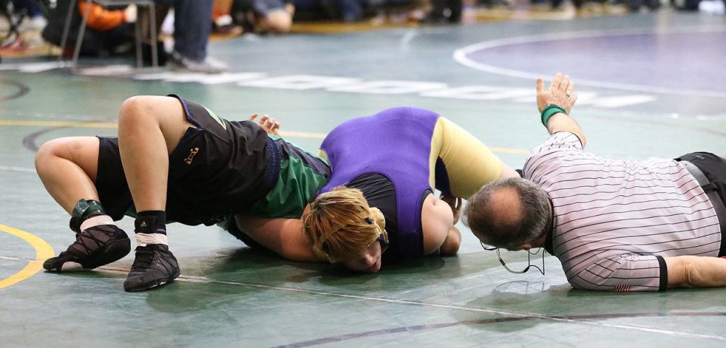 Caitlin Woodworth [right] (Photo by John Fisken)