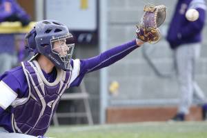 Nine-run inning too much for ‘Cats / Baseball