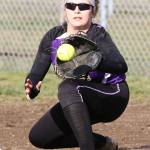 First baseman Halle Carpenter looks in a throw. (Photo by J0hn Fisken)