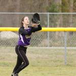 Lindsay Duchnowski hones in on a fly ball. (Photo by John Fisken)
