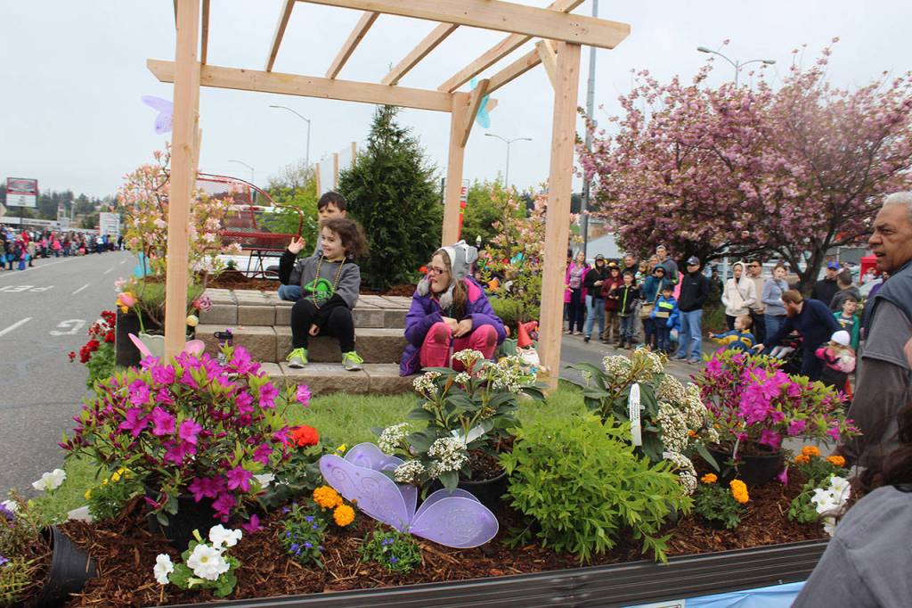 Dutch heritage showcased at Oak Harbor parade and fair