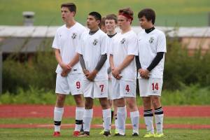Improved Wolves give conference leaders a fight / Soccer