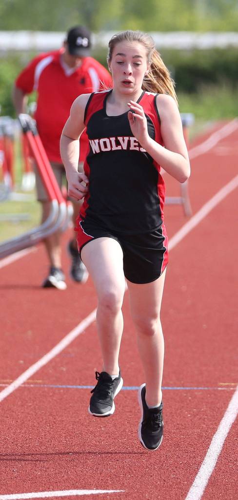 Coupeville competes at home / Middle school track