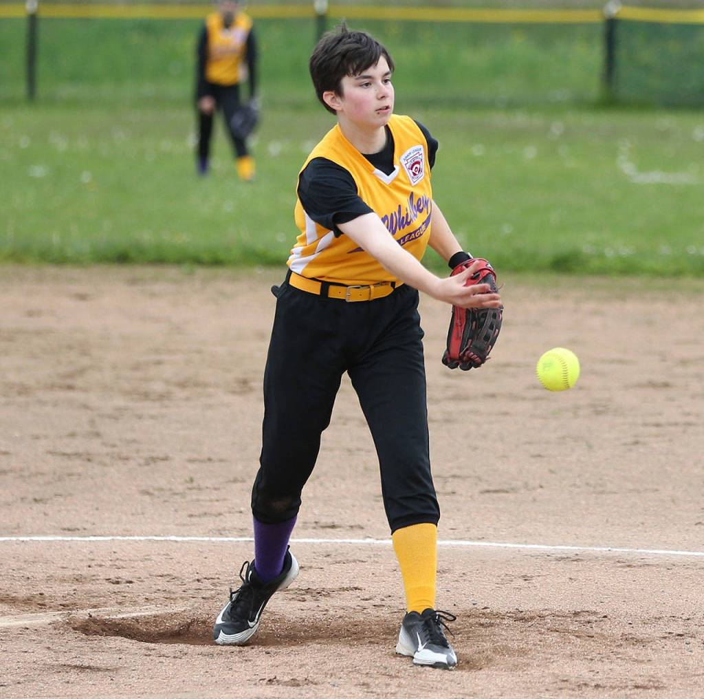 Mackenzie Hodges pitches for North Whidbey. (Photo by John Fisken)