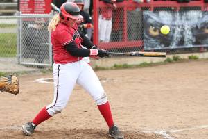 Nine-run inning helps Wolves whip Klahowya / Softball
